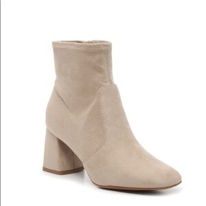 Kelly & Katie Light Beige Gessie Ankle Boot *ONLY WORN ONCE